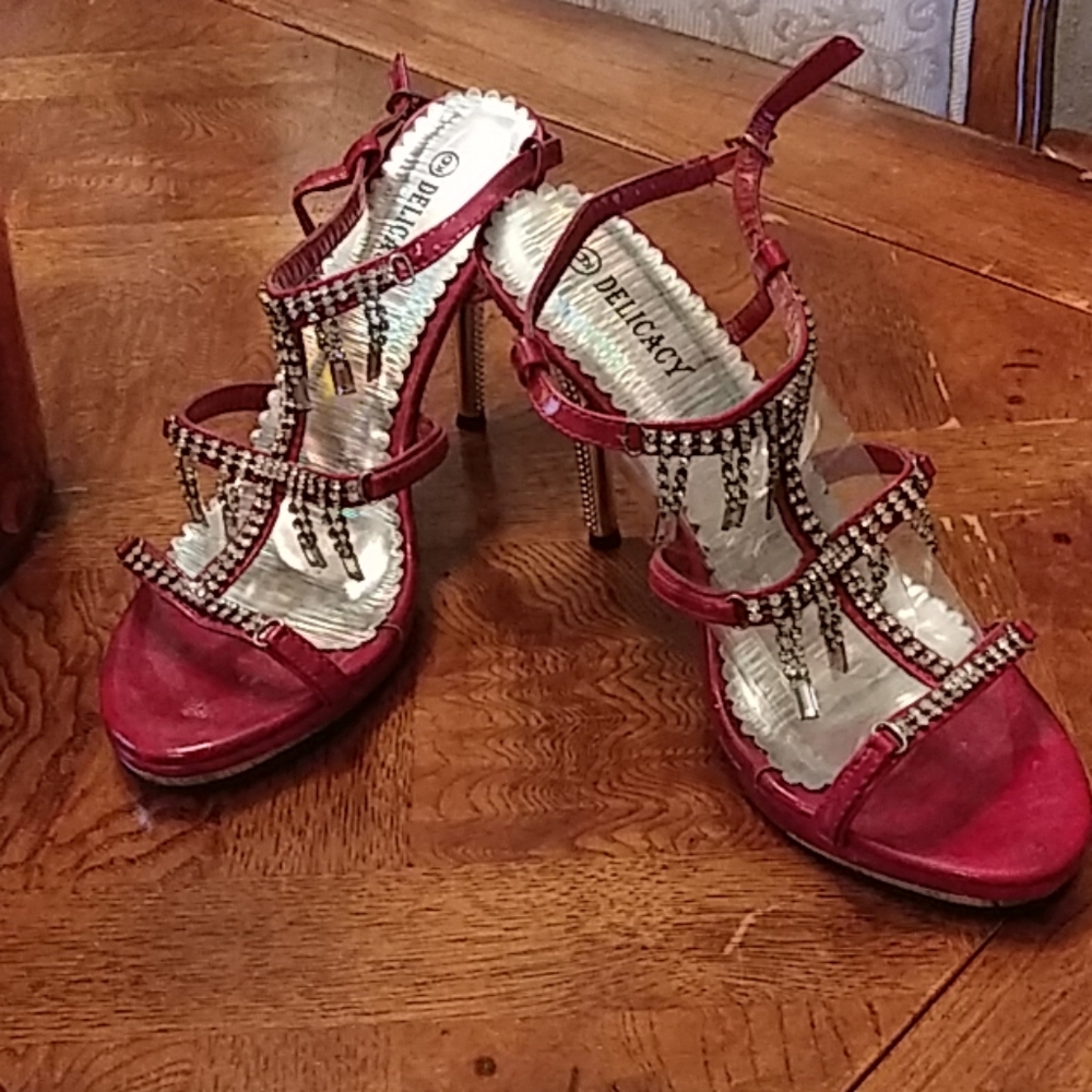 Shoes - Picture 1 of 1